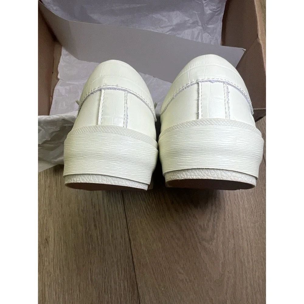 Women's Dolce Vita Zina 360 6.5 Casual Cream Colored Sneakers New‎